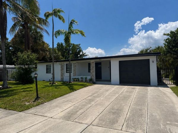 4161 NE 17th Ave , Pompano Beach, FL 33064