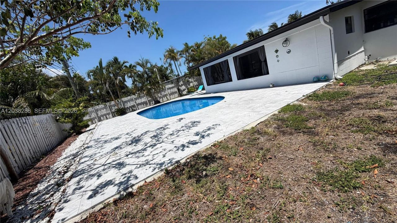 4161 NE 17th Ave , Pompano Beach, FL 33064 Photo