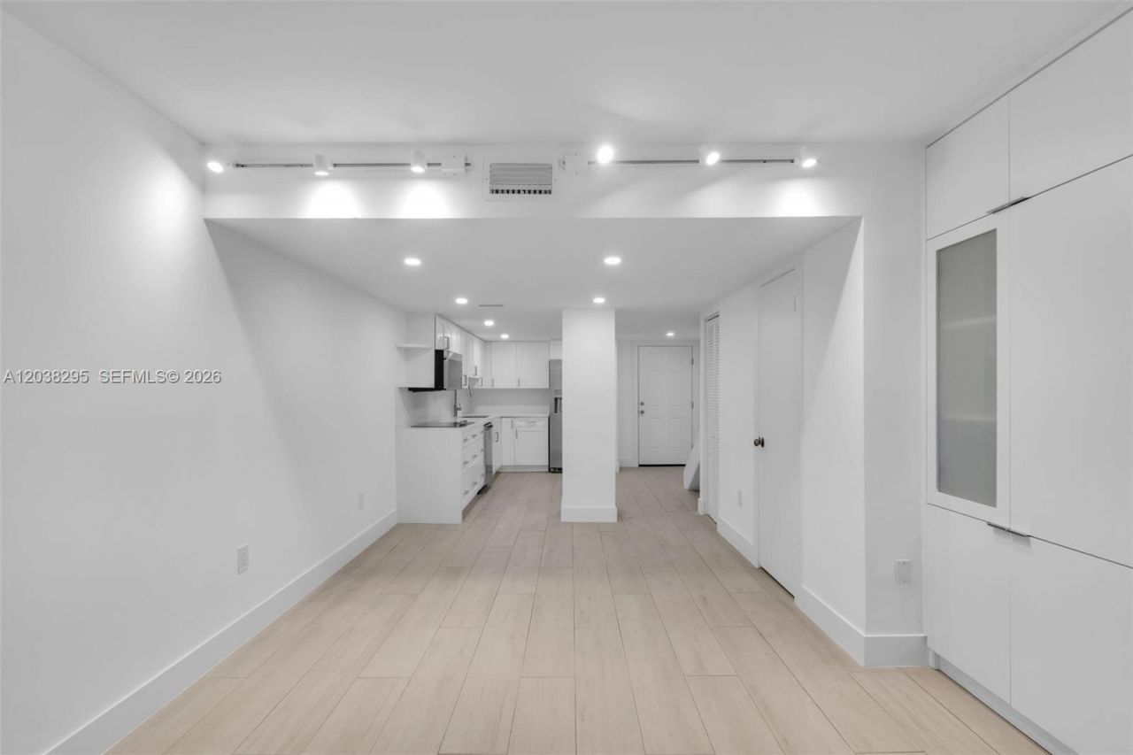 5750 Turin St , Unit 206, Coral Gables, FL 33146 Photo