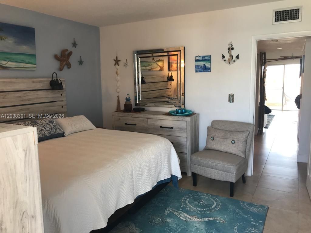 320 S Surf Rd , Unit 305, Hollywood, FL 33019 Photo