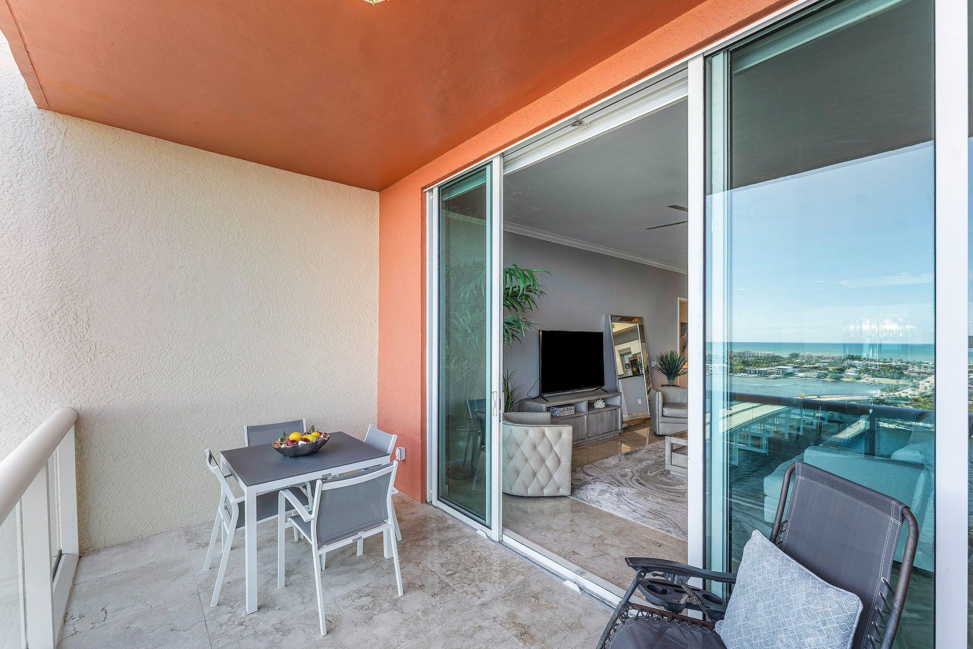2640 Lake Shore Drive, Unit 2215, Riviera Beach, FL 33404 Photo