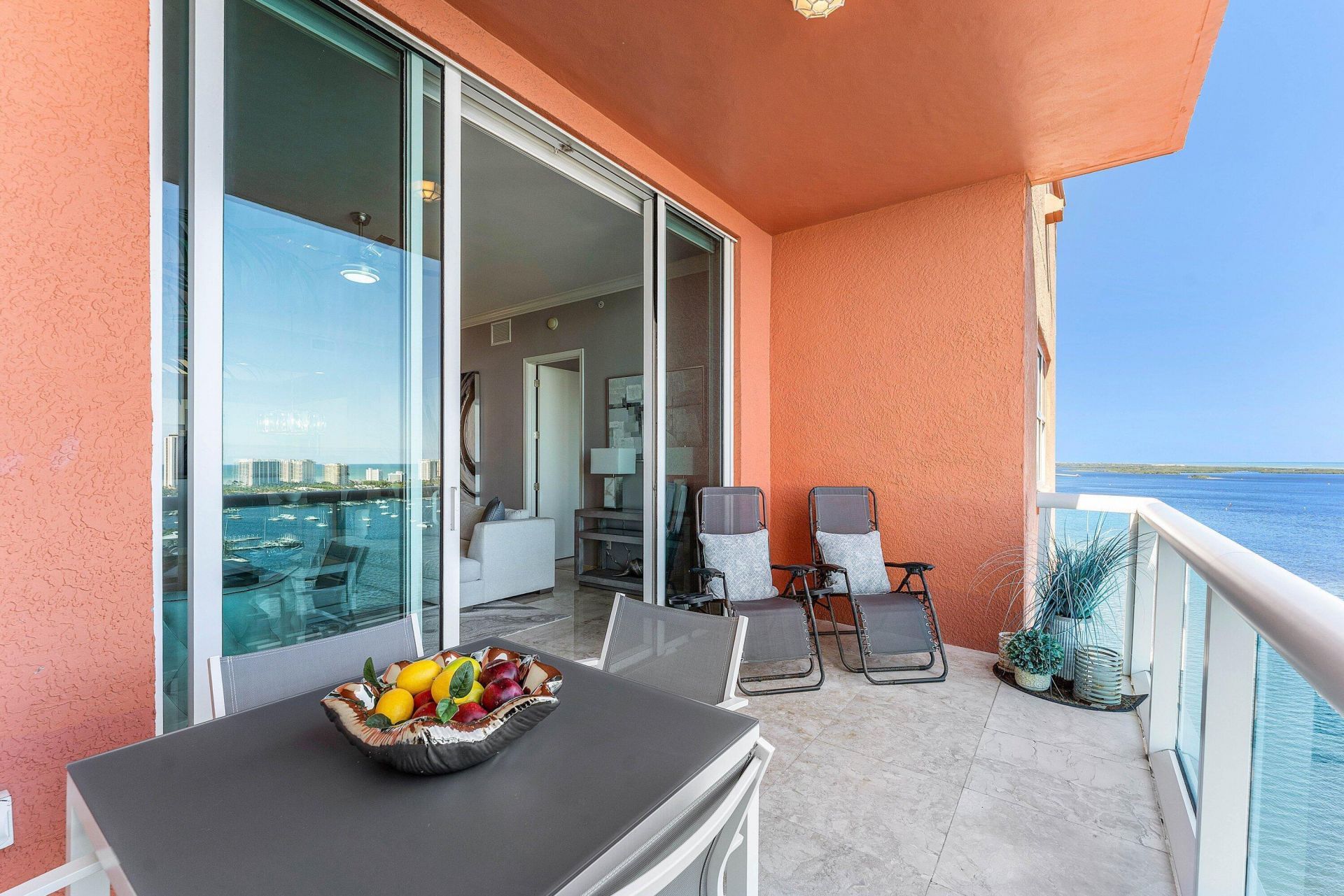 2640 Lake Shore Drive, Unit 2215, Riviera Beach, FL 33404 Photo