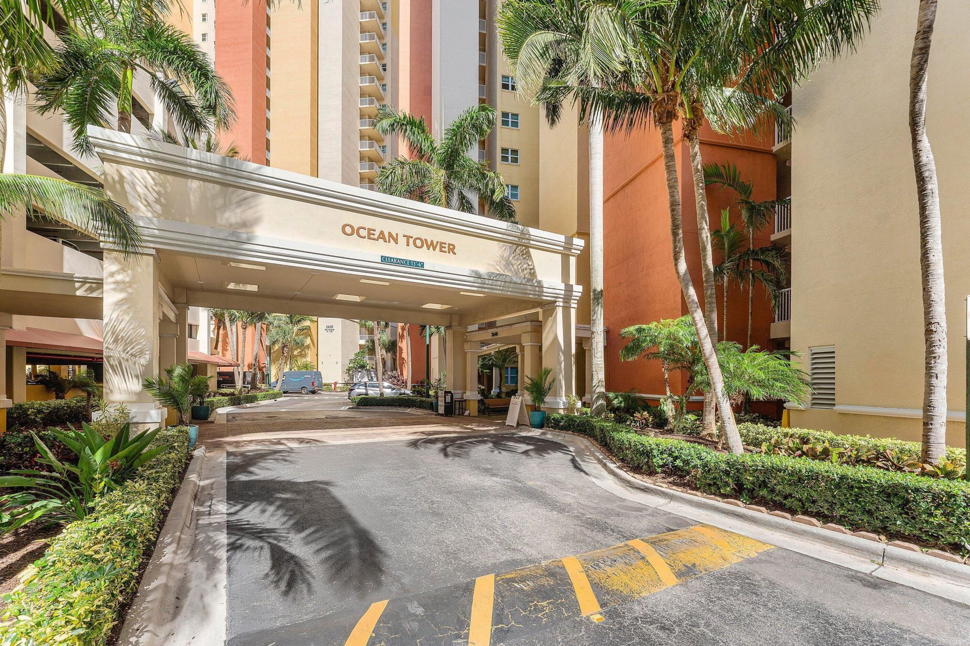 2640 Lake Shore Drive, Unit 2215, Riviera Beach, FL 33404 Photo