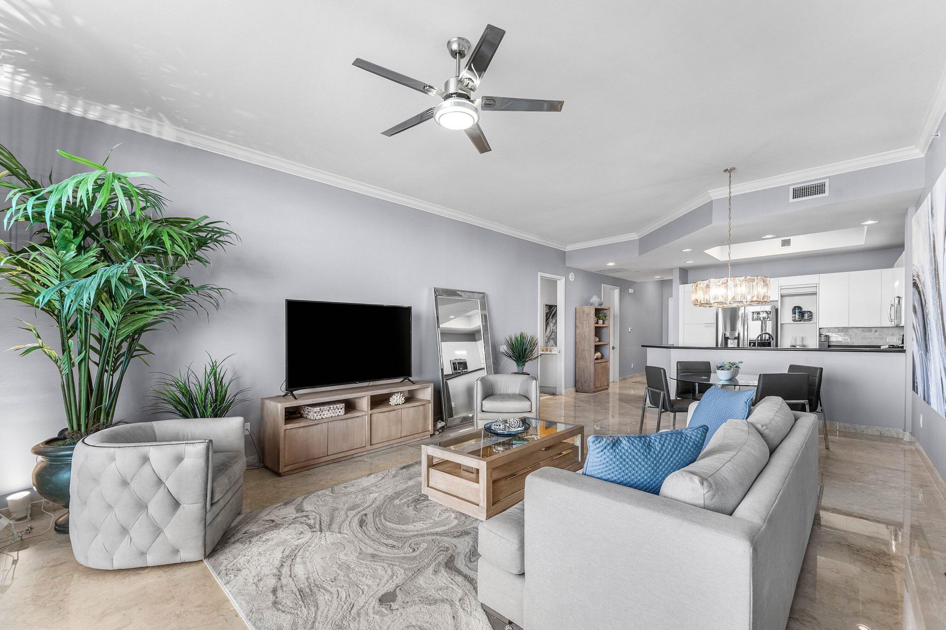 2640 Lake Shore Drive, Unit 2215, Riviera Beach, FL 33404 Photo