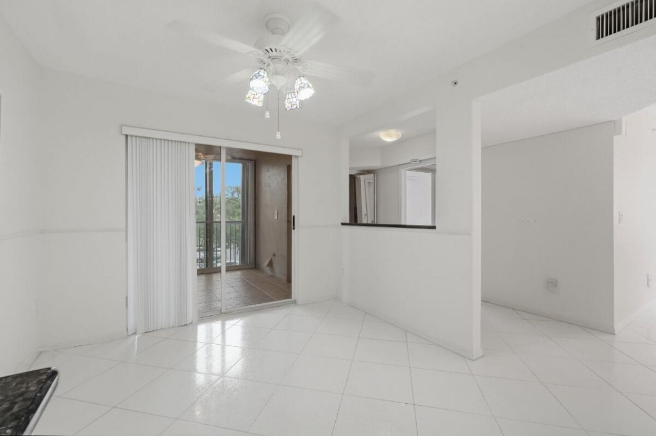 7649 E Granville Drive, Unit 301, Tamarac, FL 33321 Photo