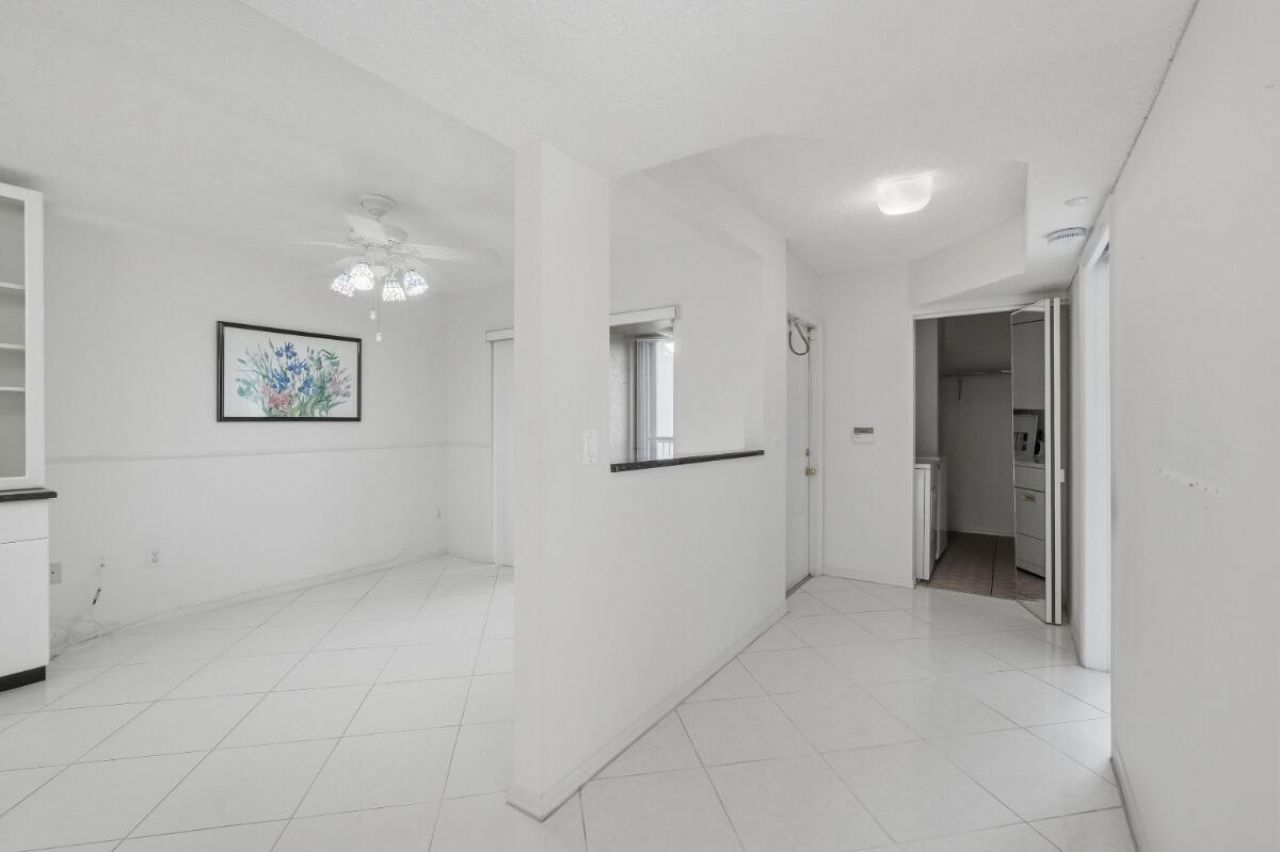 7649 E Granville Drive, Unit 301, Tamarac, FL 33321 Photo