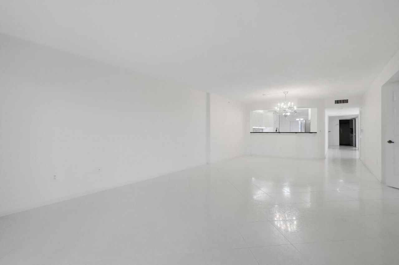 7649 E Granville Drive, Unit 301, Tamarac, FL 33321 Photo