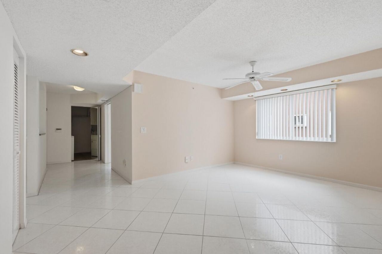 7649 E Granville Drive, Unit 301, Tamarac, FL 33321 Photo
