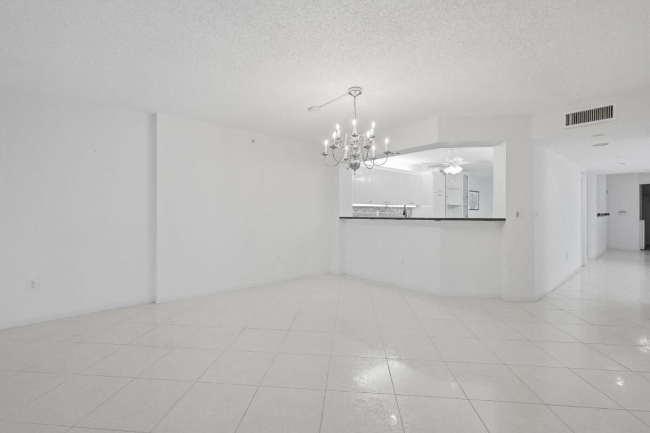 7649 E Granville Drive, Unit 301, Tamarac, FL 33321 Photo