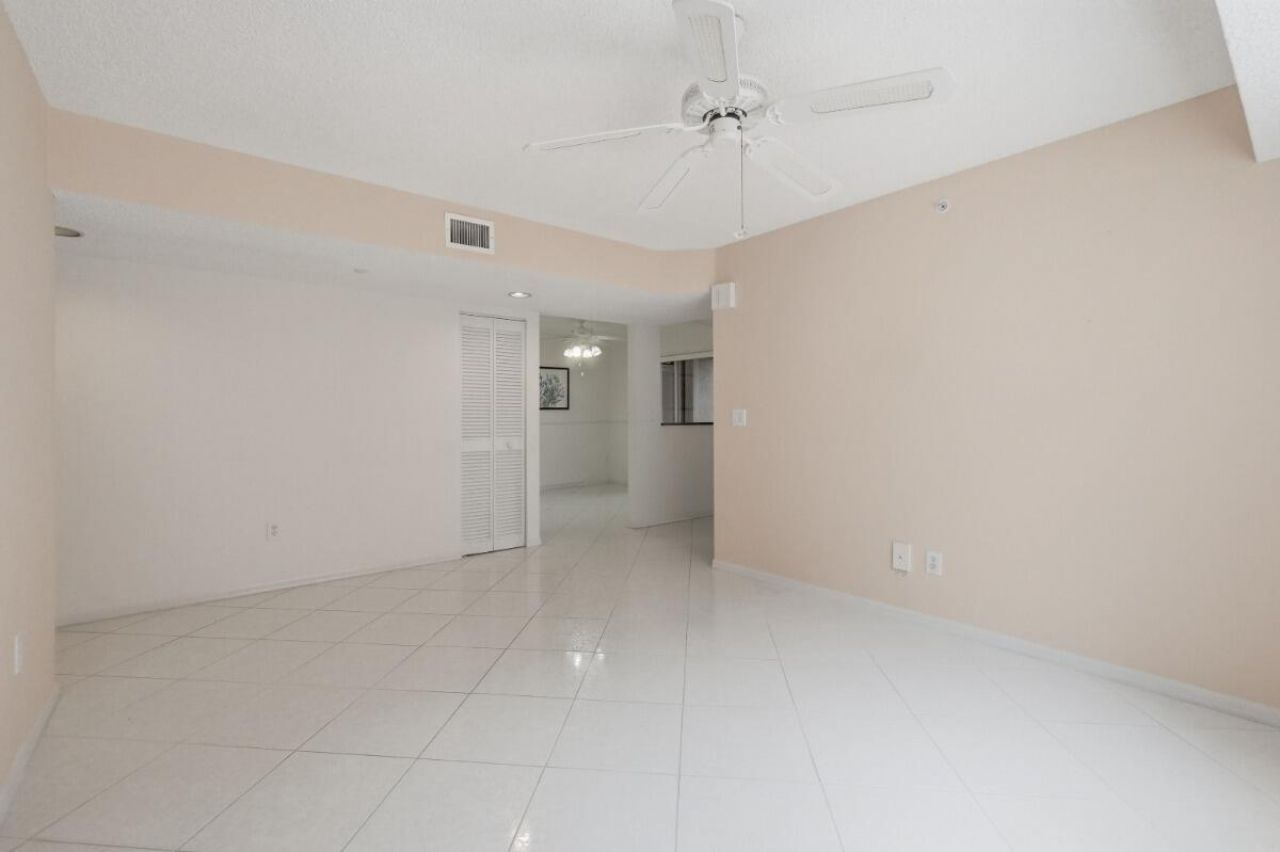 7649 E Granville Drive, Unit 301, Tamarac, FL 33321 Photo