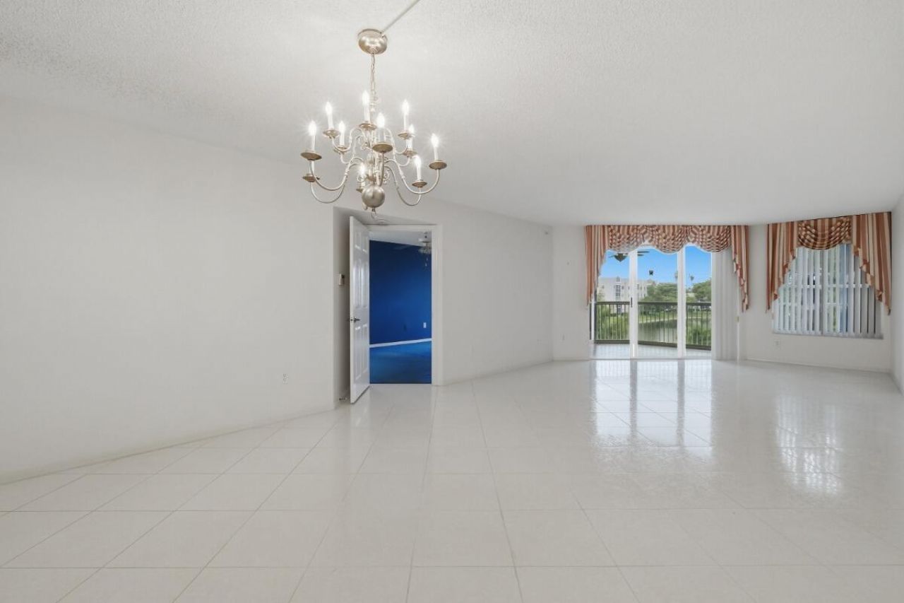 7649 E Granville Drive, Unit 301, Tamarac, FL 33321 Photo