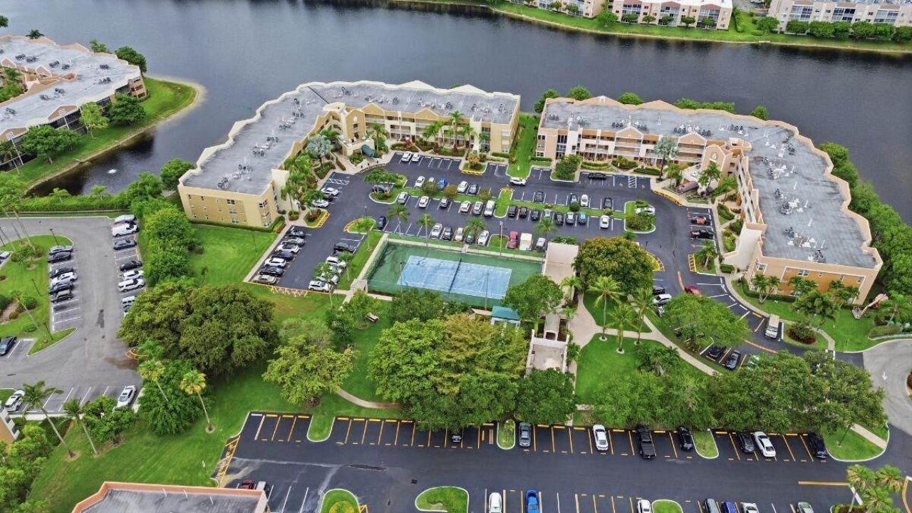 7649 E Granville Drive, Unit 301, Tamarac, FL 33321 Photo