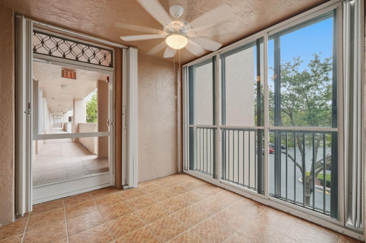 7649 E Granville Drive, Unit 301, Tamarac, FL 33321 Photo