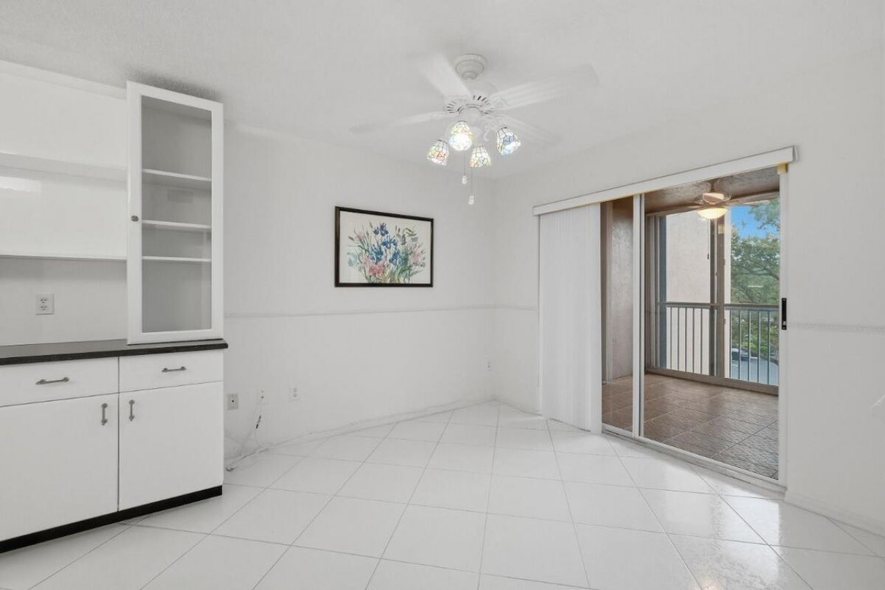 7649 E Granville Drive, Unit 301, Tamarac, FL 33321 Photo