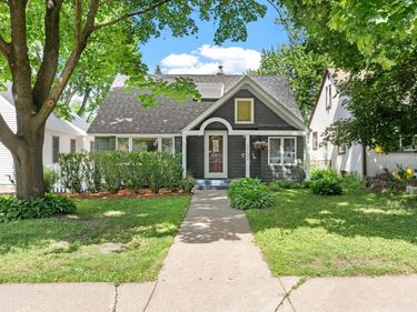 2752 Brunswick Avenue S, Saint Louis Park, MN 55416