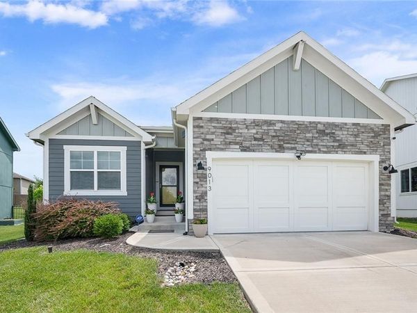 9013 SW 9th Street, Lee's Summit, MO 64064