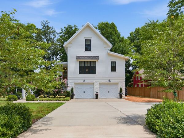 1711 Sycamore Beach Ct, Chapmansboro, TN 37035