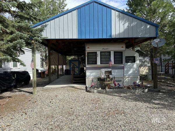 8 E Street, Cascade, ID 83611