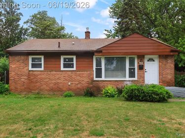 24241 Coolidge Highway, Oak Park, MI 48237