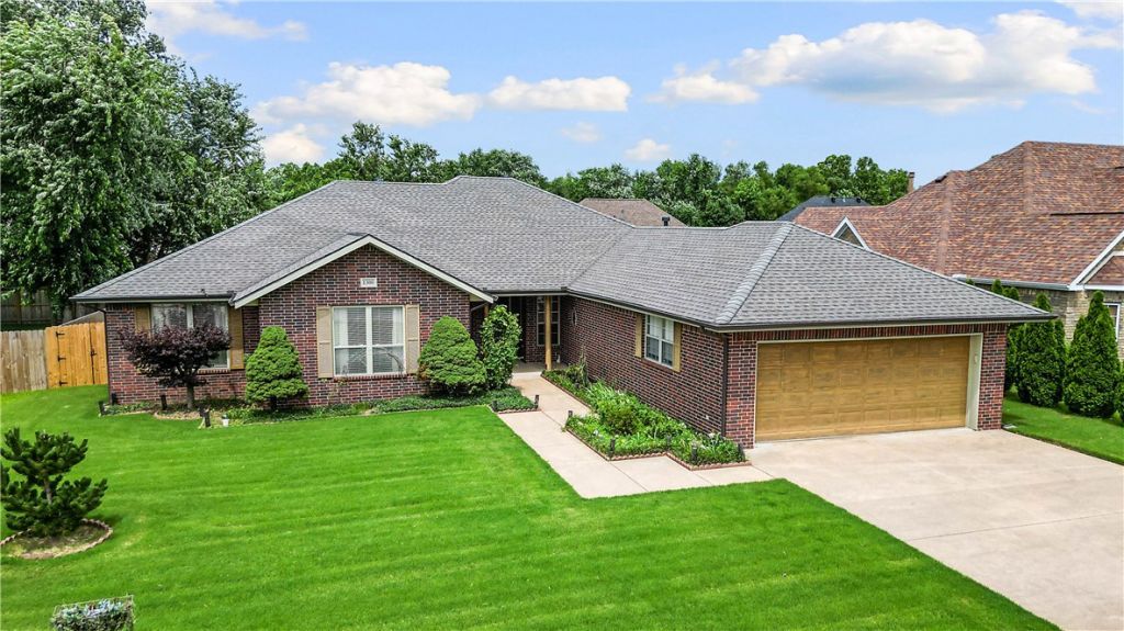 1300 N Oriole Avenue, Rogers, AR 72756 Main Photo