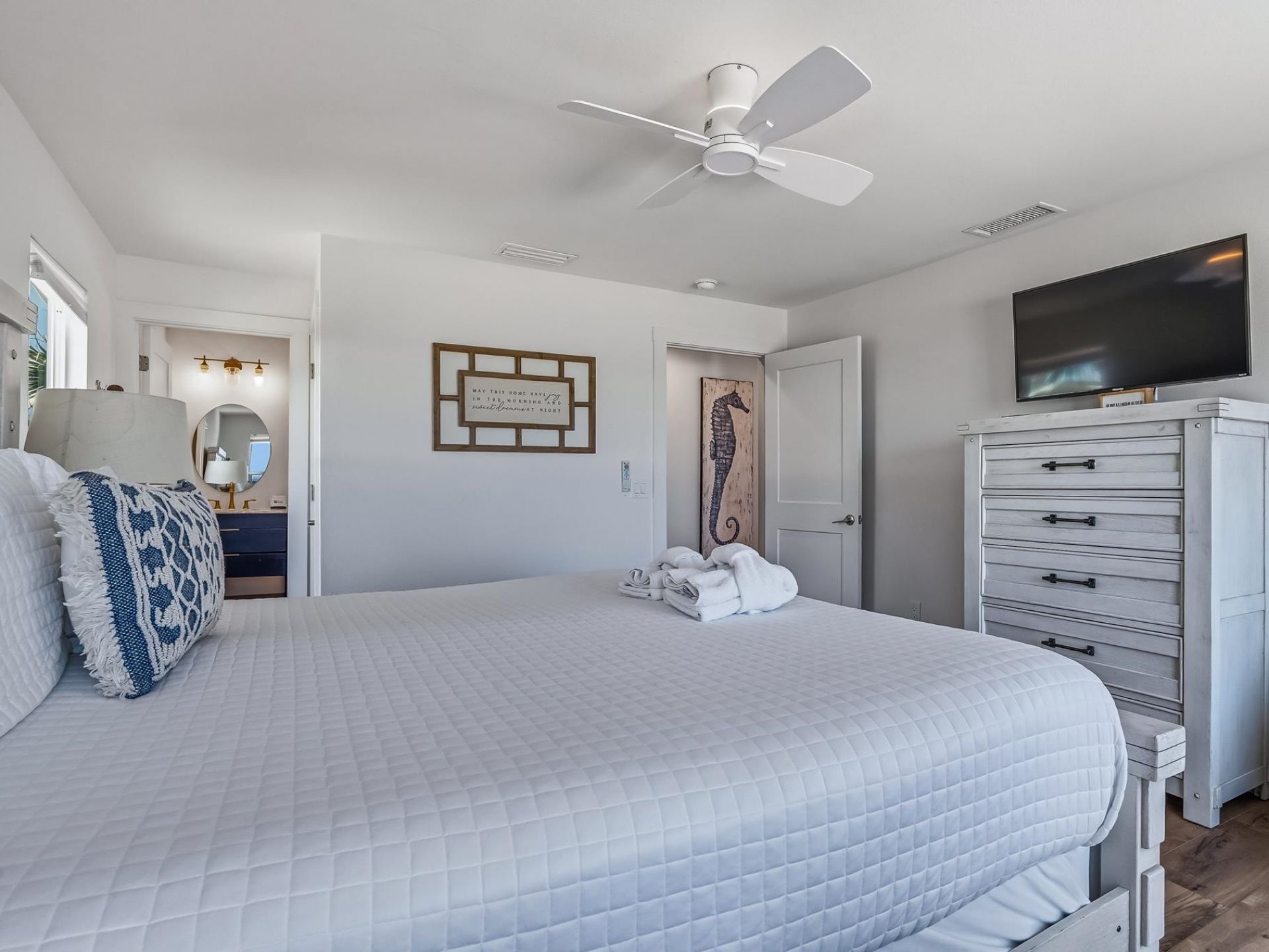 956 W Gorrie Drive, Saint George Island, FL 32328 Photo