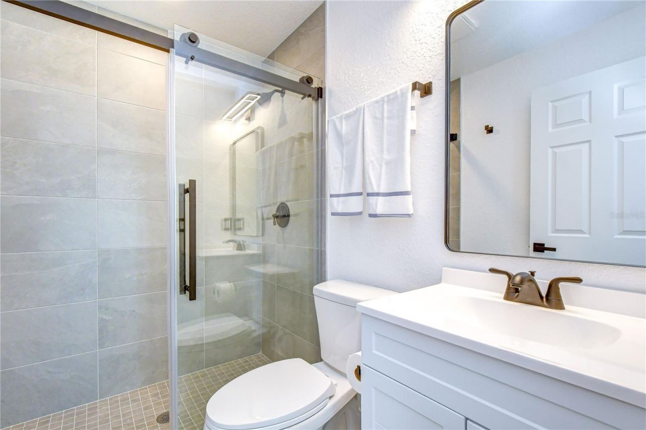 218 8th Avenue Drive W, Bradenton, FL 34205 Photo