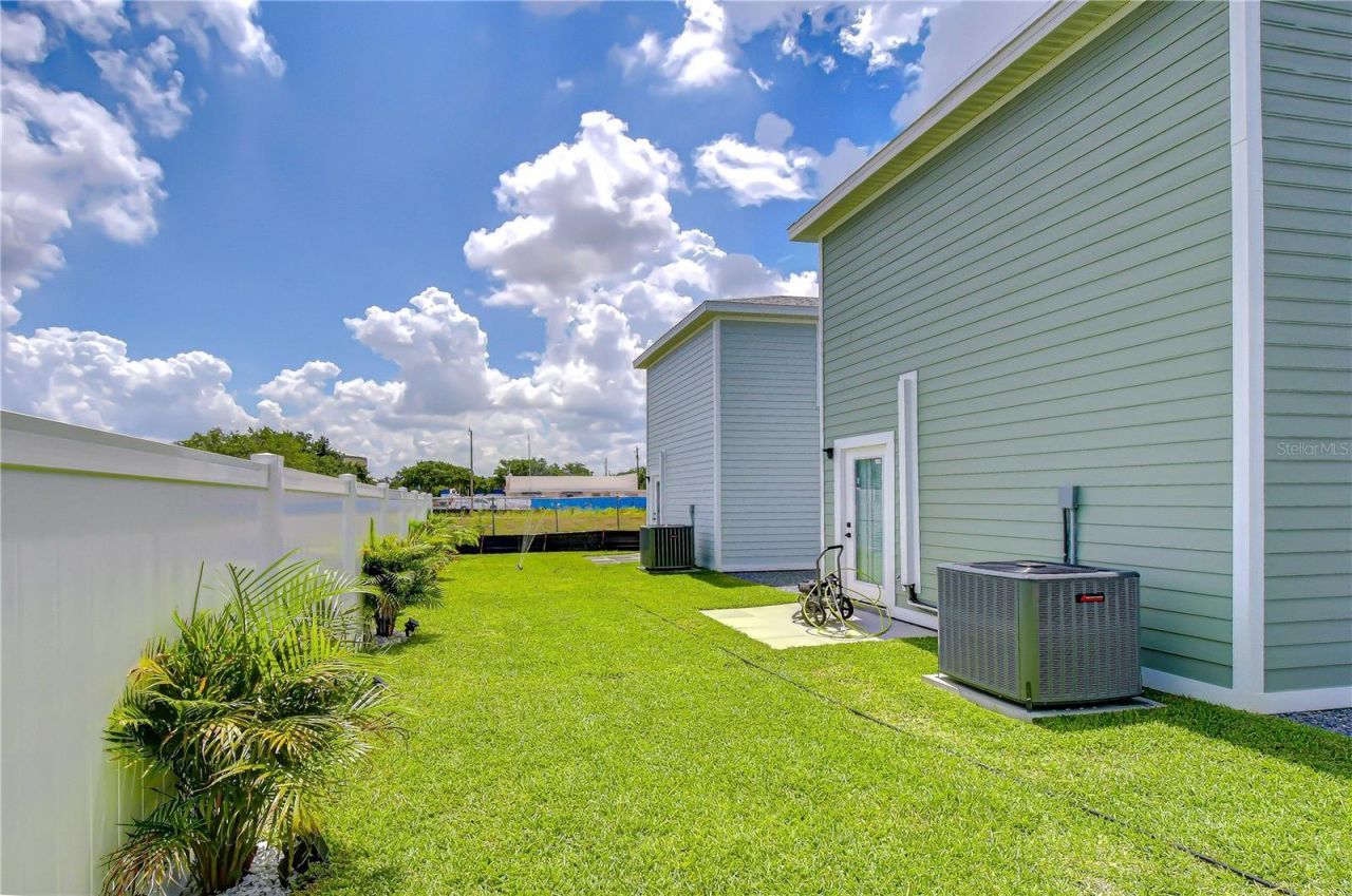 218 8th Avenue Drive W, Bradenton, FL 34205 Photo