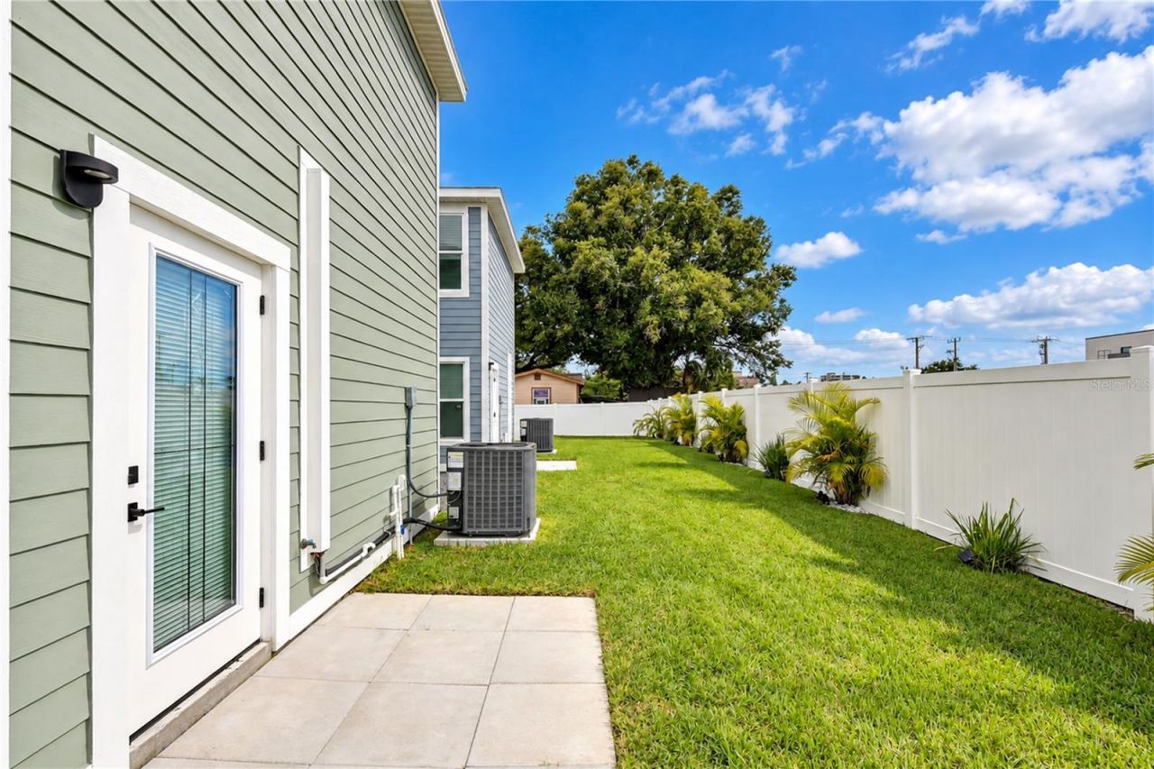 218 8th Avenue Drive W, Bradenton, FL 34205 Photo