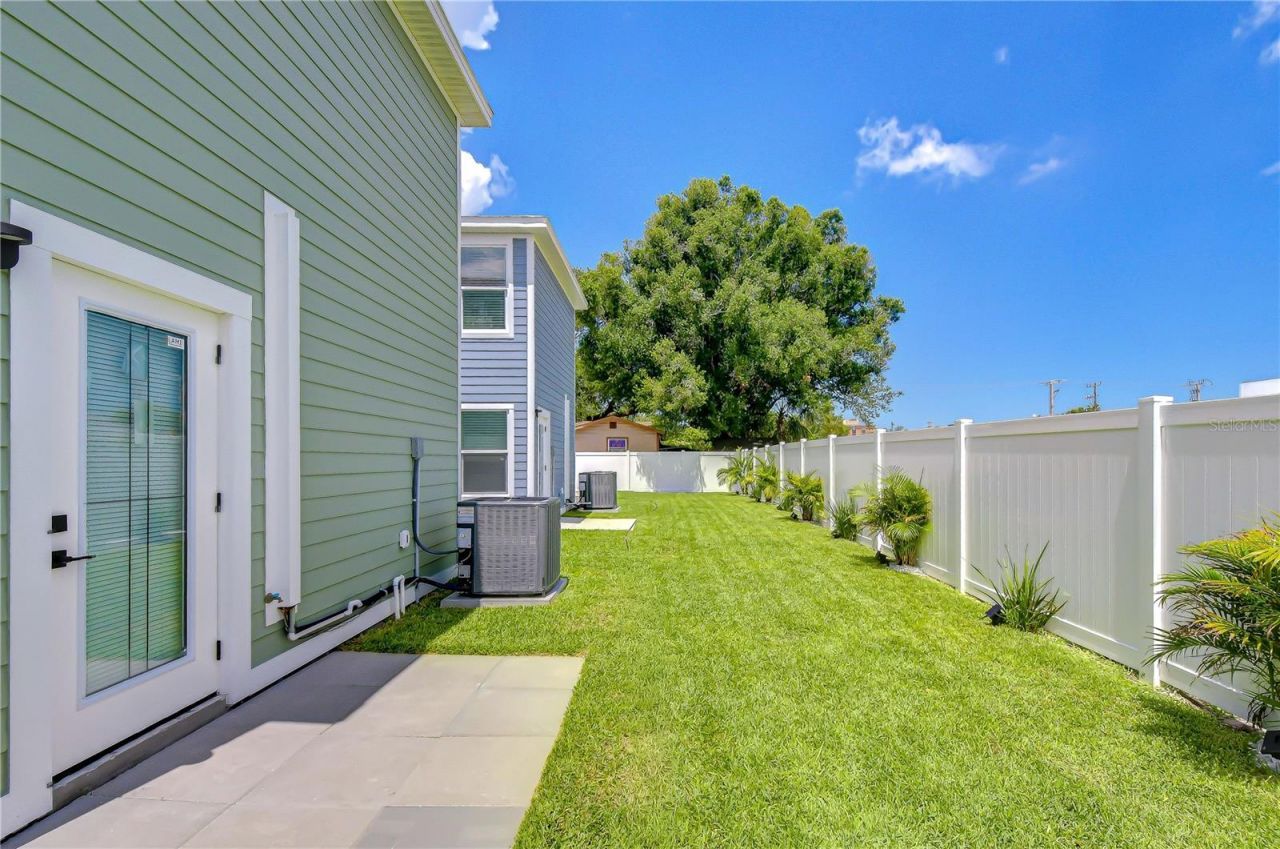 218 8th Avenue Drive W, Bradenton, FL 34205 Photo