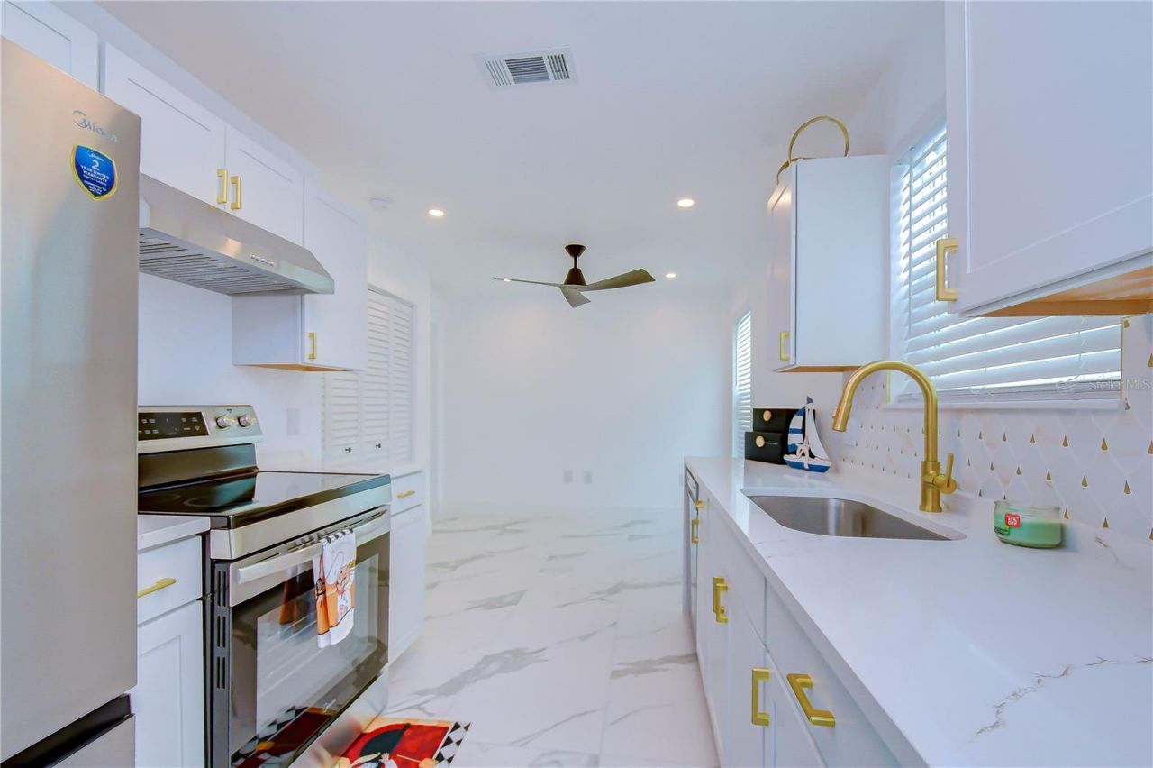 218 8th Avenue Drive W, Bradenton, FL 34205 Photo