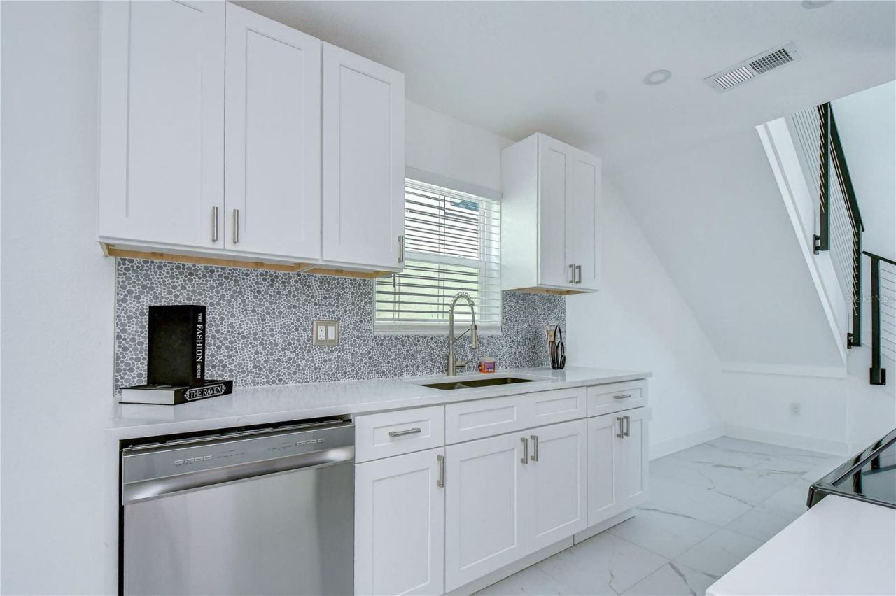 222 8th Avenue Drive W, Bradenton, FL 34205 Photo