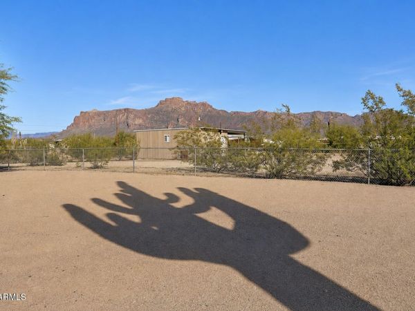 1823 S HILTON Road, Apache Junction, AZ 85119