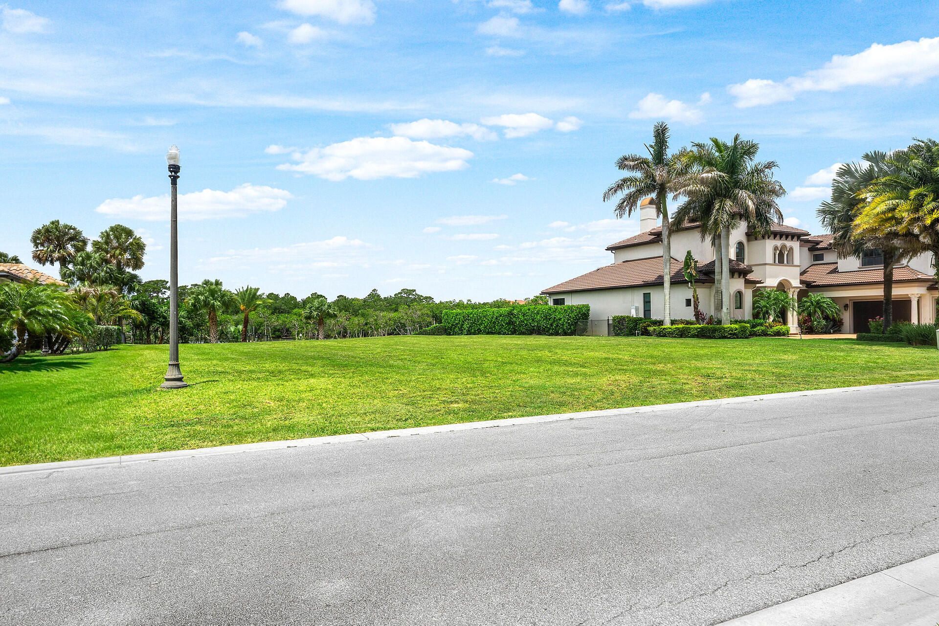 205 SE Fiore Bello, Port Saint Lucie, FL 34952 Photo