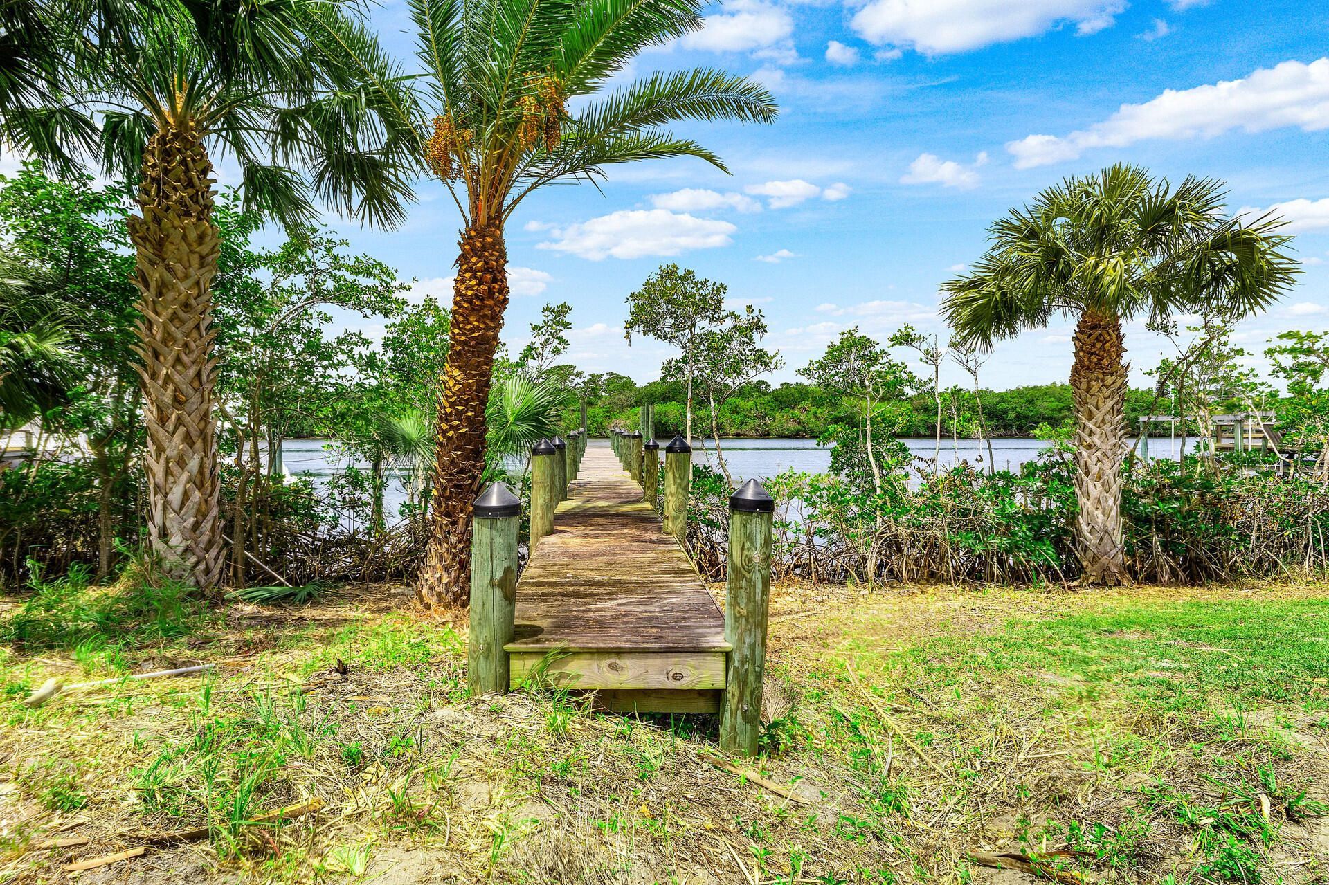 205 SE Fiore Bello, Port Saint Lucie, FL 34952 Photo