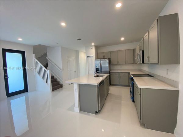 2402 SW 145th Pl , Miami, FL 33175