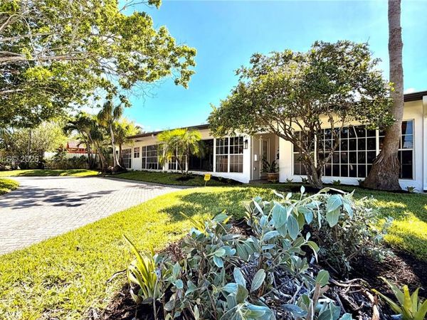 2409 Bayview Dr , Fort Lauderdale, FL 33305