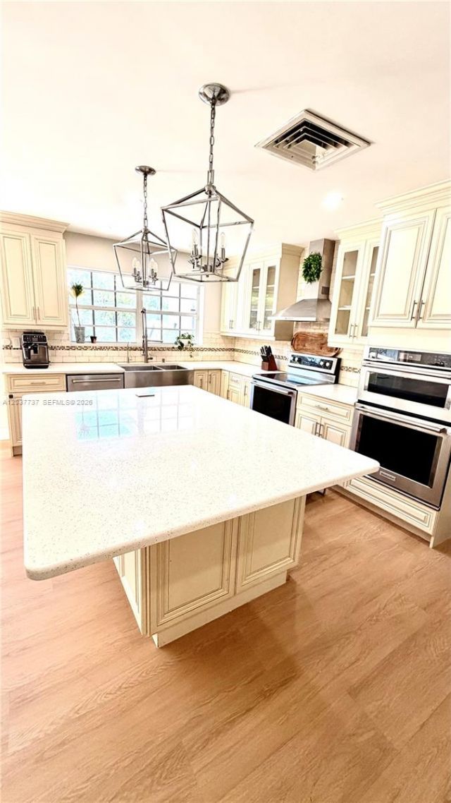 2409 Bayview Dr, Fort Lauderdale, FL 33305 Photo