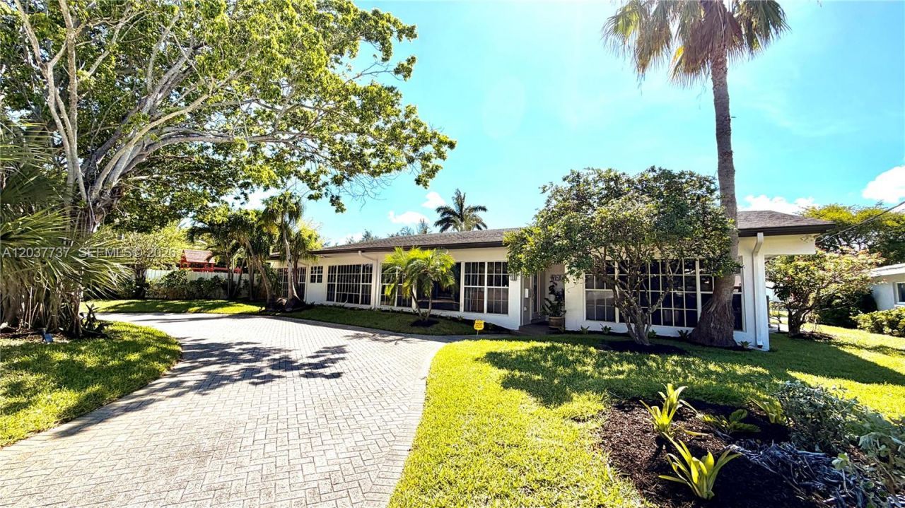 2409 Bayview Dr, Fort Lauderdale, FL 33305 Photo