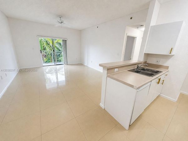 7000 SW 80th St , Unit 401, Miami, FL 33143