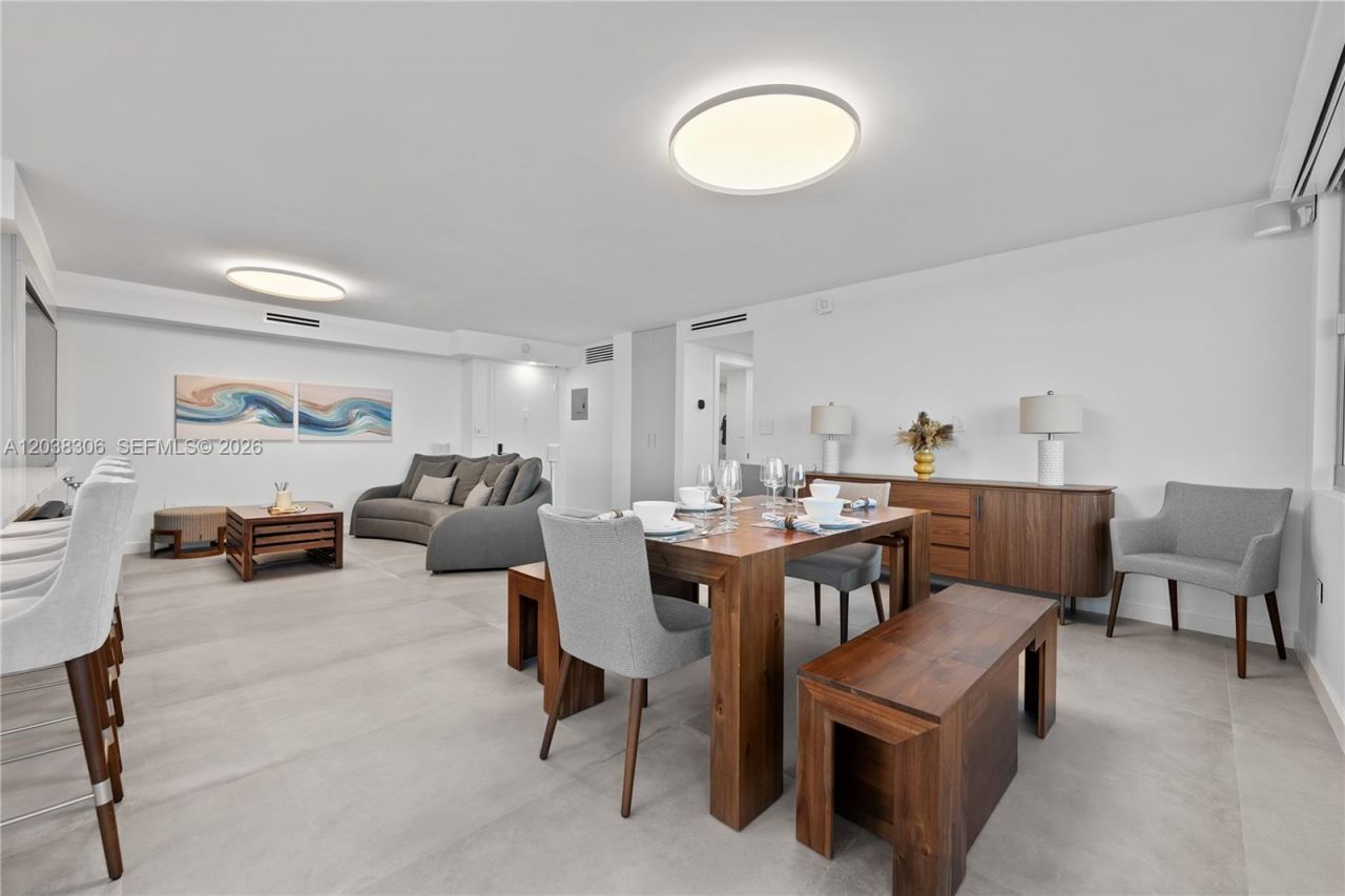 7135 Collins Ave , Unit 1216, Miami Beach, FL 33141 Photo