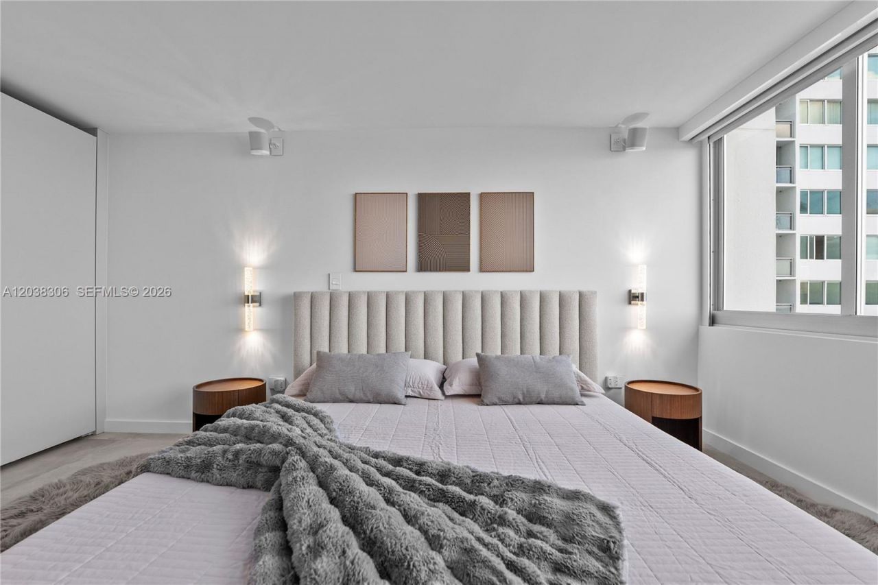 7135 Collins Ave , Unit 1216, Miami Beach, FL 33141 Photo