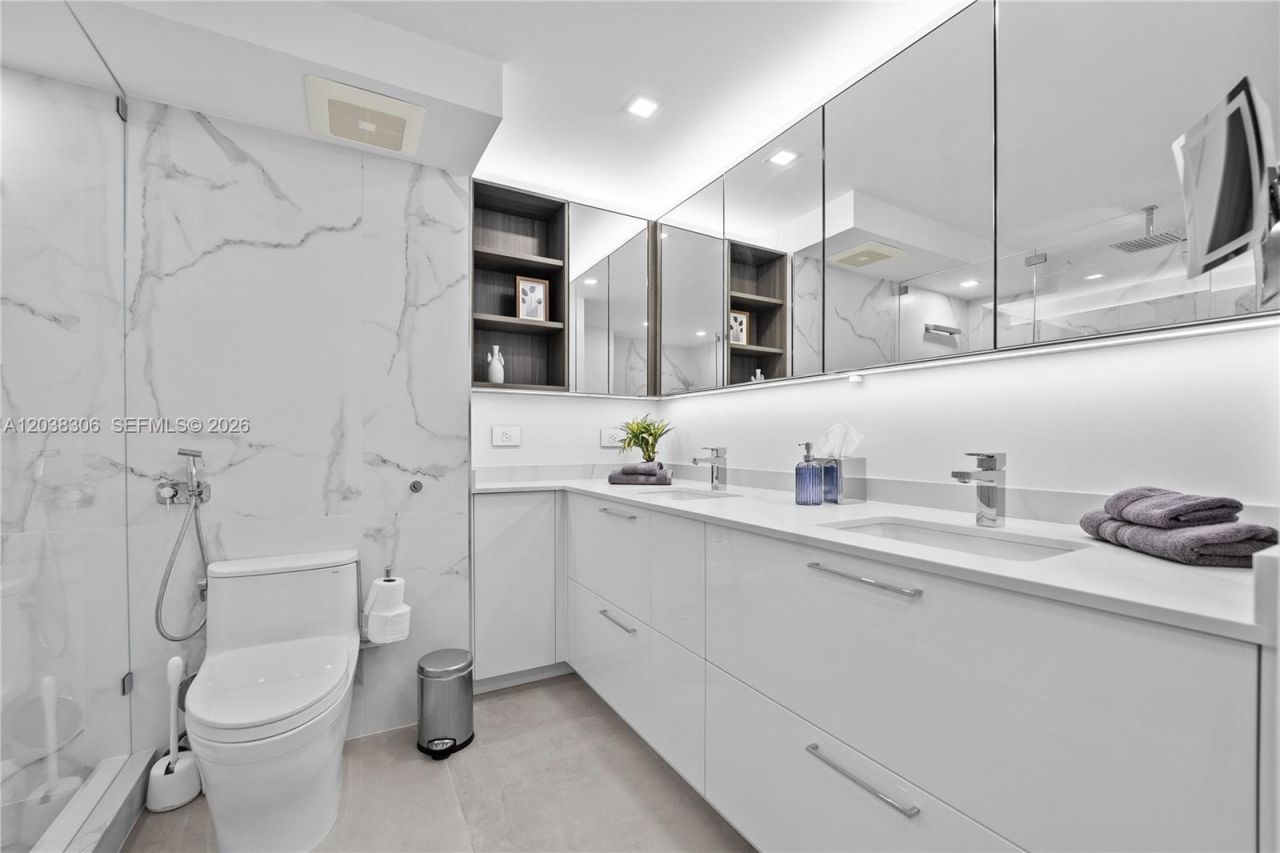 7135 Collins Ave , Unit 1216, Miami Beach, FL 33141 Photo