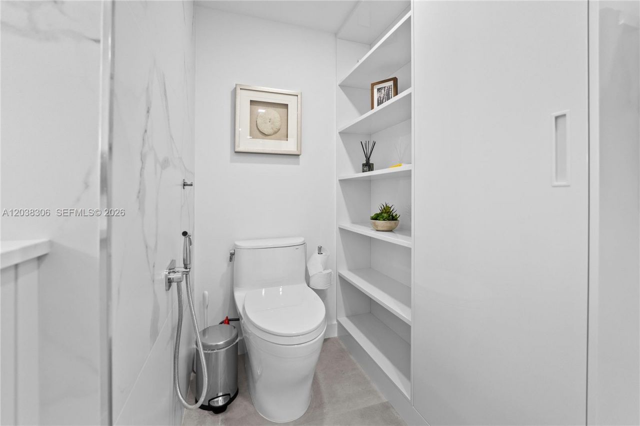 7135 Collins Ave , Unit 1216, Miami Beach, FL 33141 Photo