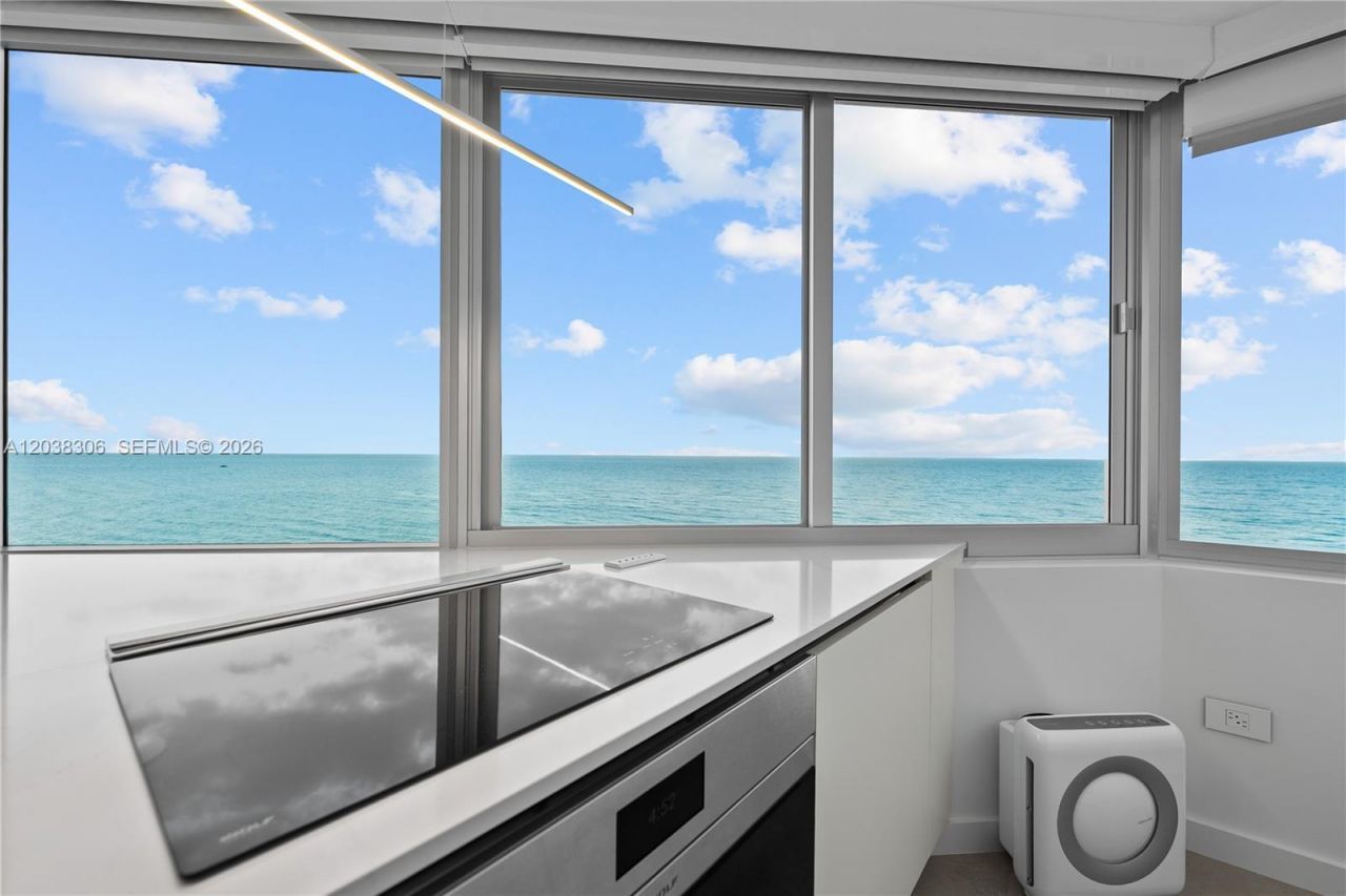 7135 Collins Ave , Unit 1216, Miami Beach, FL 33141 Photo