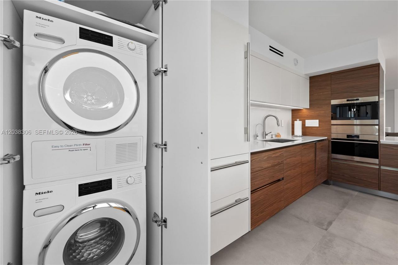 7135 Collins Ave , Unit 1216, Miami Beach, FL 33141 Photo