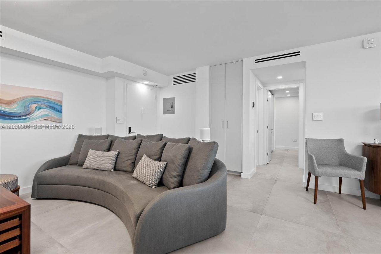 7135 Collins Ave , Unit 1216, Miami Beach, FL 33141 Photo
