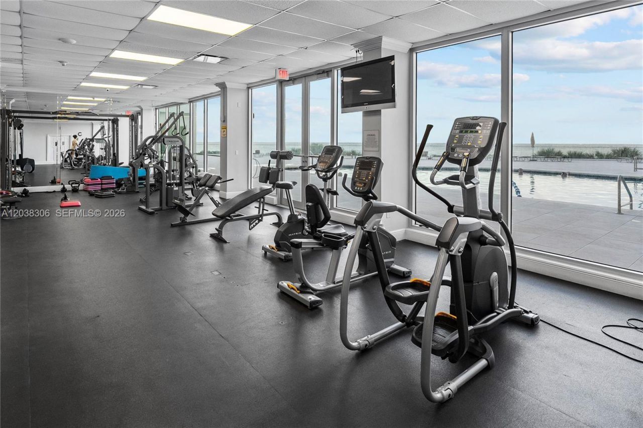 7135 Collins Ave , Unit 1216, Miami Beach, FL 33141 Photo