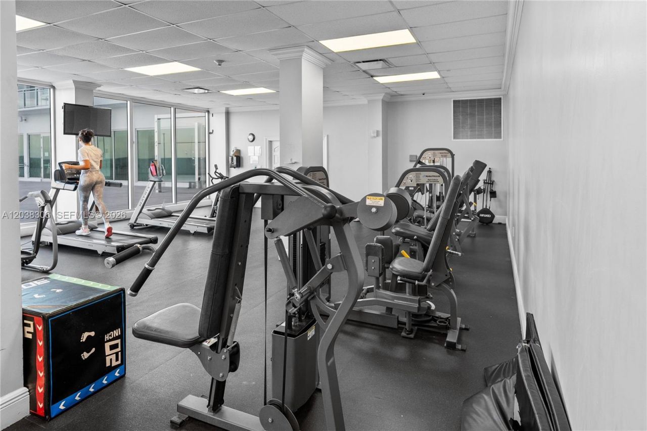 7135 Collins Ave , Unit 1216, Miami Beach, FL 33141 Photo