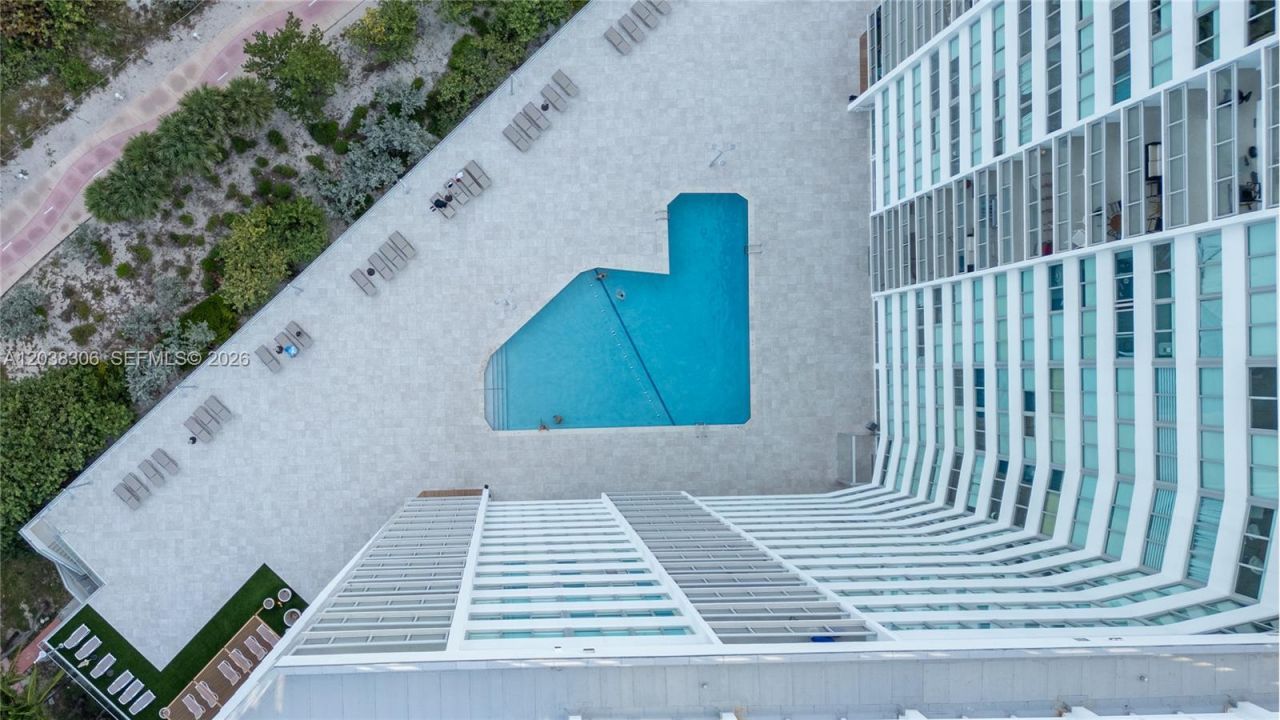7135 Collins Ave , Unit 1216, Miami Beach, FL 33141 Photo