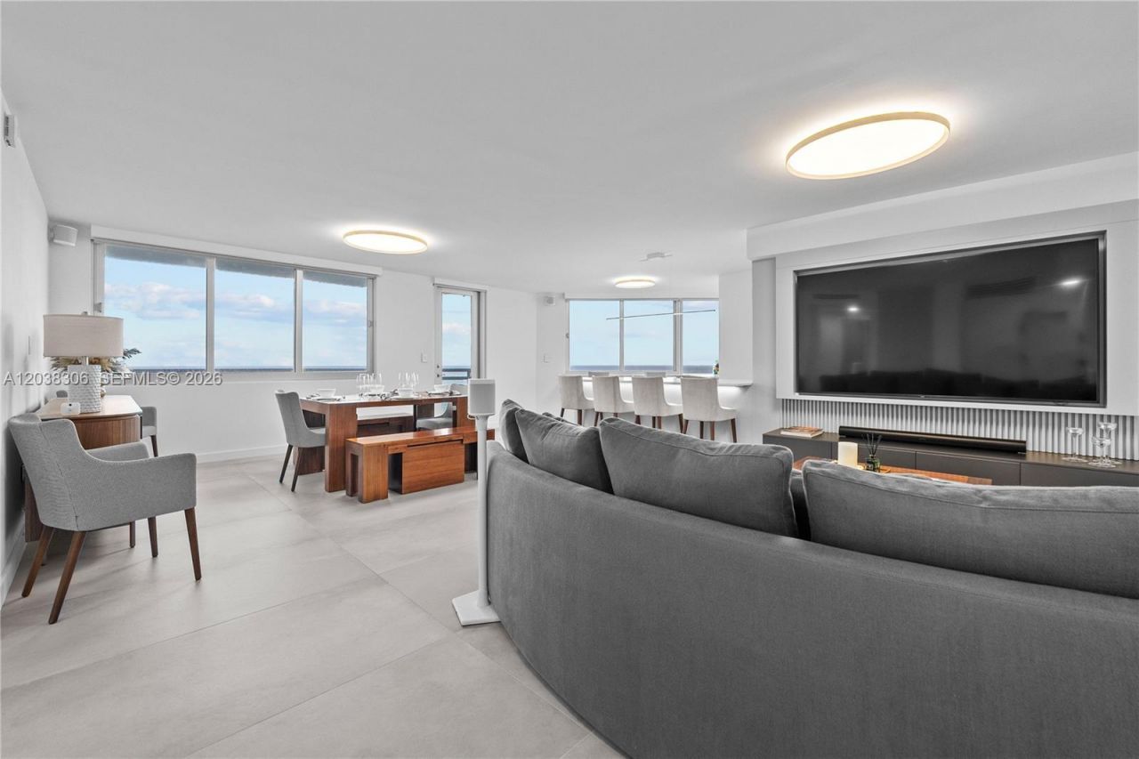 7135 Collins Ave , Unit 1216, Miami Beach, FL 33141 Photo